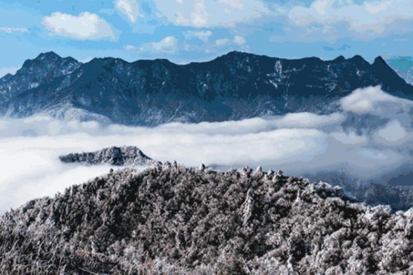 雪落川西秘境,让我们一起探索这个神奇的地方。