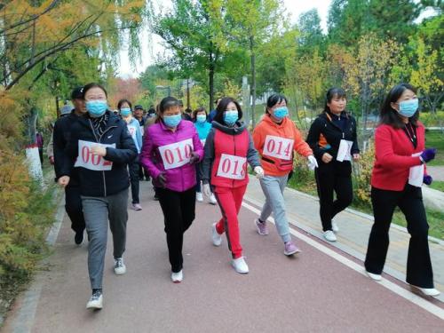 西宁市:孝、爱、老、乐、夕阳。