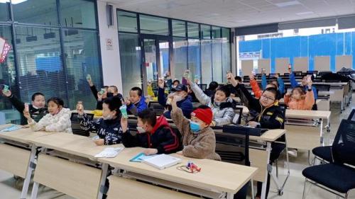 西宁市:乐高拼接快乐童年