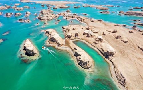 旅行青海发现“千鸟千岛湖”,看起来像另一个星球的眼泪,周围都是无人区。